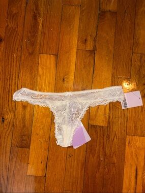 NWT Lace Thong Panty - White/ivory